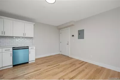 539 Front Street, Hempstead, NY 11550 - Photo 4