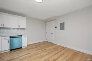 539 Front St, Hempstead, NY 11550 - Photo 4