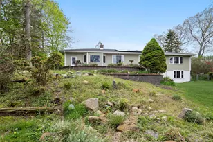 77 Evergreen Ave, East Moriches, NY 11940 - Photo 12
