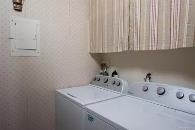 1608 Mulberry Court, Poughkeepsie, NY 12603 - Photo 32