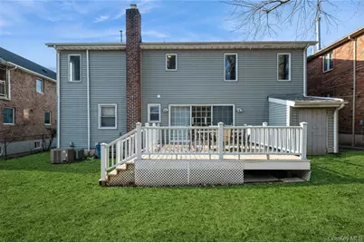 7009 267th Street, Glen Oaks, NY 11004 - Photo 36