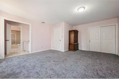 7009 267th Street, Glen Oaks, NY 11004 - Photo 24