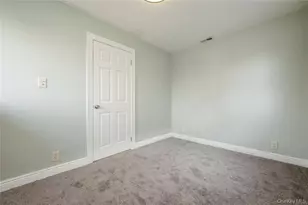 70-09 267th St, Glen Oaks, NY 11004 - Photo 18