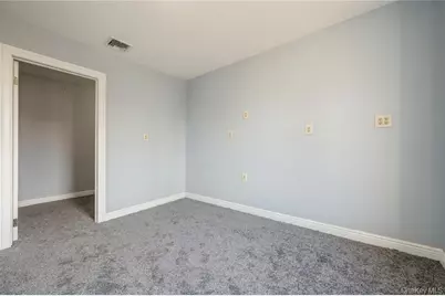 7009 267th Street, Glen Oaks, NY 11004 - Photo 32