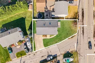 4 Bay Pl, Lindenhurst, NY 11757 - Photo 38
