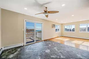 4 Bay Pl, Lindenhurst, NY 11757 - Photo 16