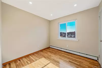 4 Bay Place, Lindenhurst, NY 11757 - Photo 20