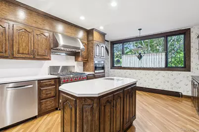 18 Heights Road, Manhasset, NY 11030 - Photo 14