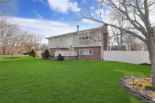 1264 Locust Ave, Bohemia, NY 11716 - Photo 2