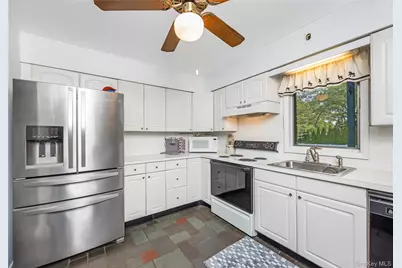 1264 Locust Avenue, Bohemia, NY 11716 - Photo 4