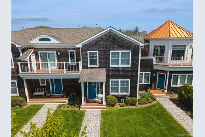 68 Foster Avenue #19, Hampton Bays, NY 11946 - Photo 2