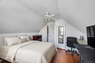 8 Francis Ct, Elmont, NY 11003 - Photo 10