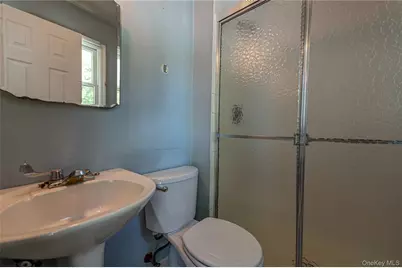 220 Windsor Avenue, Brightwaters, NY 11718 - Photo 20