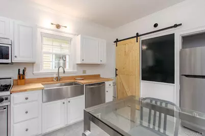 562 State Street, Hudson, NY 12534 - Photo 14