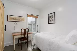 562 State St, Hudson, NY 12534 - Photo 20