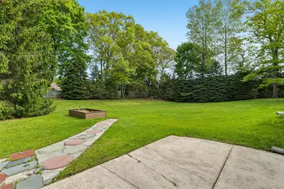 193 Cambon Avenue, Saint James, NY 11780 - Photo 30