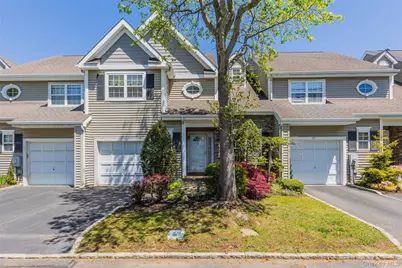 15 Scarborough Drive, Smithtown, NY 11787 - Photo 2