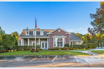 15 Scarborough Drive, Smithtown, NY 11787 - Photo 32