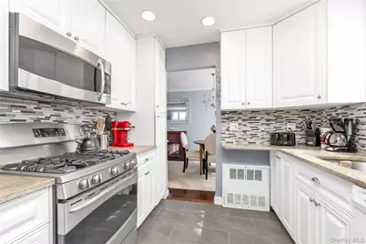 333 E Broadway #1D, Long Beach, NY 11561 - Photo 8