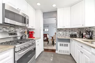 333 E Broadway, Long Beach, NY 11561 - Photo 8