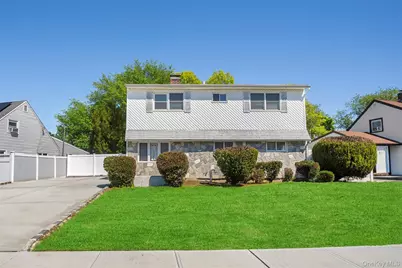 13 Squirrel Lane, Levittown, NY 11756 - Photo 2