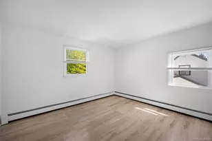 13 Squirrel Ln, Levittown, NY 11756 - Photo 38