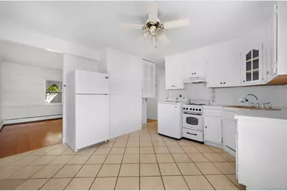 13 Squirrel Lane, Levittown, NY 11756 - Photo 6