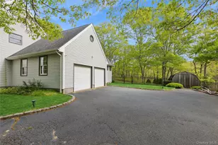 2 Red Creek Cir, Hampton Bays, NY 11946 - Photo 2