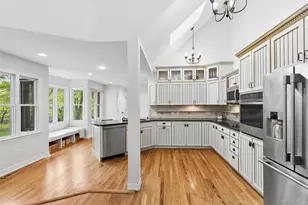 2 Red Creek Cir, Hampton Bays, NY 11946 - Photo 18