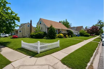 49 Lincoln Street, Elmont, NY 11003 - Photo 2
