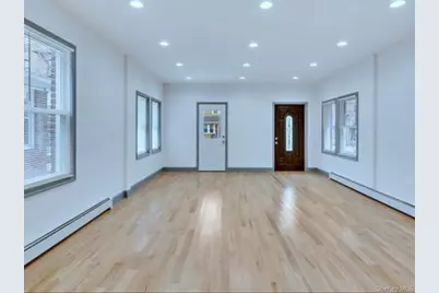 2881 Roberts Avenue, Bronx, NY 10461 - Photo 2