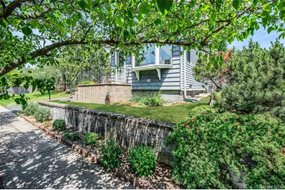 211 Saint Marks Place, East Meadow, NY 11554 - Photo 4