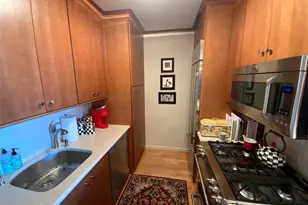 269-10 Grand Central Pkwy, Floral Park, NY 11005 - Photo 8