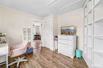 668 Valley Avenue, Yonkers, NY 10703 - Photo 16