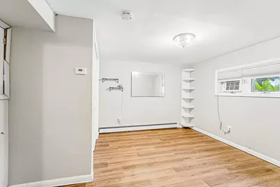 668 Valley Avenue, Yonkers, NY 10703 - Photo 32
