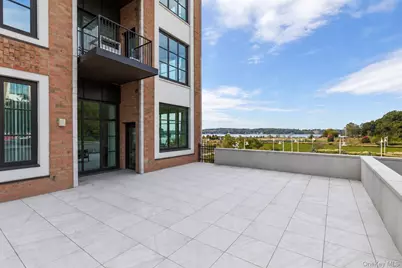 100 Garvies Point Road #1009, Glen Cove, NY 11542 - Photo 20