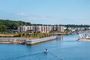 100 Garvies Point Rd, Glen Cove, NY 11542 - Photo 36