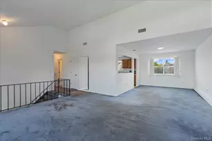 103 Clifton Ct, Farmingdale, NY 11735 - Photo 12