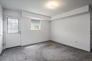 103 Clifton Ct, Farmingdale, NY 11735 - Photo 8