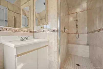 [Address not provided], Forest Hills, NY 11375 - Photo 16