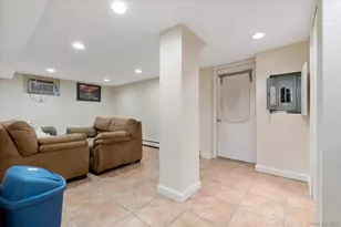 2345 Willow St, Wantagh, NY 11793 - Photo 16