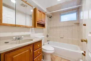 2345 Willow St, Wantagh, NY 11793 - Photo 6
