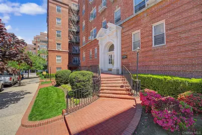 69-11 Yellowstone Boulevard #A4, Forest Hills, NY 11375 - Photo 1