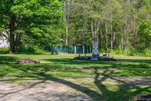 126 Red Top Rd, Wallkill, NY 12589 - Photo 4