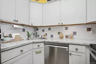 23 Dorset Ct, Yorktown Heights, NY 10598 - Photo 6