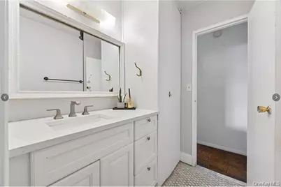 1085 Warburton Avenue #120, Yonkers, NY 10701 - Photo 6