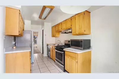 2436 Seymour Avenue, Bronx, NY 10469 - Photo 8