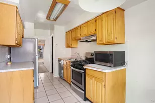 2436 Seymour Ave, Bronx, NY 10469 - Photo 8