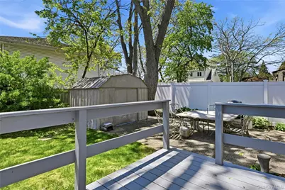 226 W 5th Street, Deer Park, NY 11729 - Photo 20