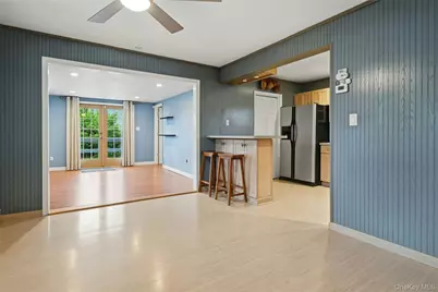 226 W 5th Street, Deer Park, NY 11729 - Photo 4